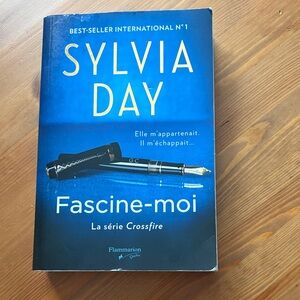 Sylvia Day "Fascine-moi" Paperback Book -